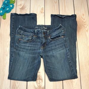 American Eagle women’s short bootcut jeans